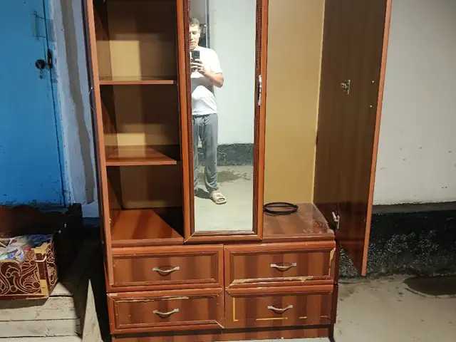 Шкаф Белорусский, Бобоҷон Ғафуров