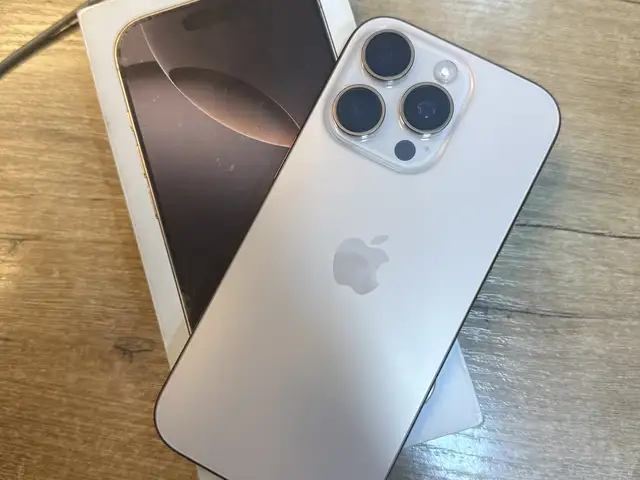 Apple iPhone 16 Pro, 256 gb, Desert Titanium, Худжанд