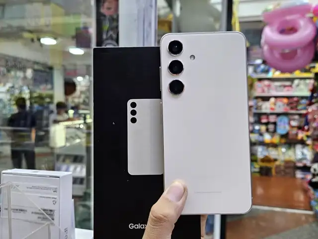 Samsung Galaxy S24, Худжанд