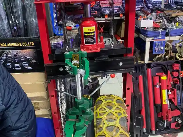 Пресс 20 Тон, Душанбе
