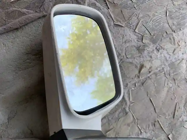 Зеркало от Toyota, Душанбе