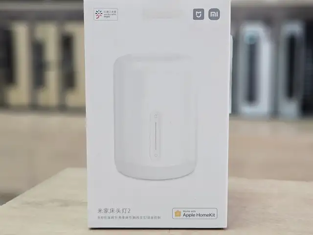Умная лампа ночник Xiaomi Mijia Bedside Lamp 2, Душанбе