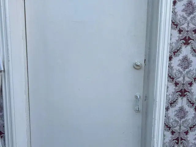Двери, Гиссар