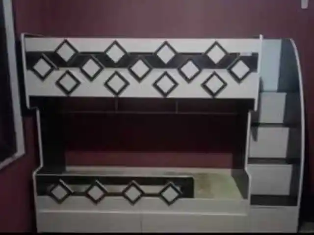 Двухъярусная кровать, Душанбе