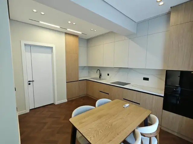 3-комн. квартира, 9 этаж, 106 м², 33 мкр , Душанбе - 4