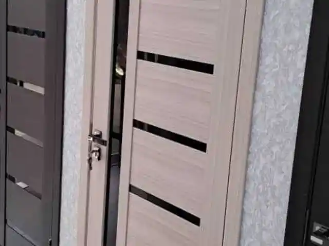 Дверь, Душанбе