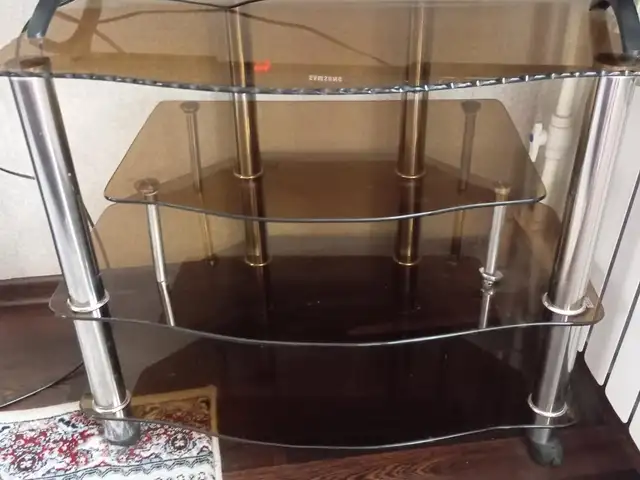 Стеклянная подставка для телевизора, Душанбе