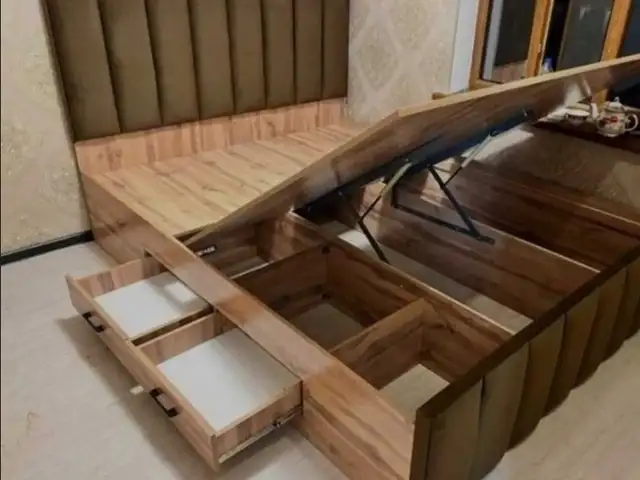 Двухспальная кровать, Душанбе