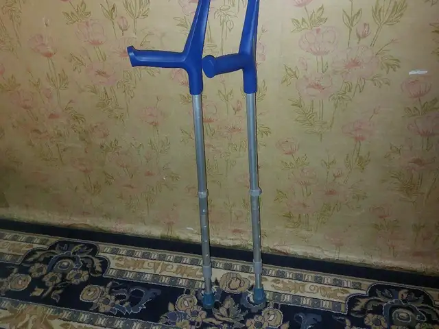 Костыли, Душанбе