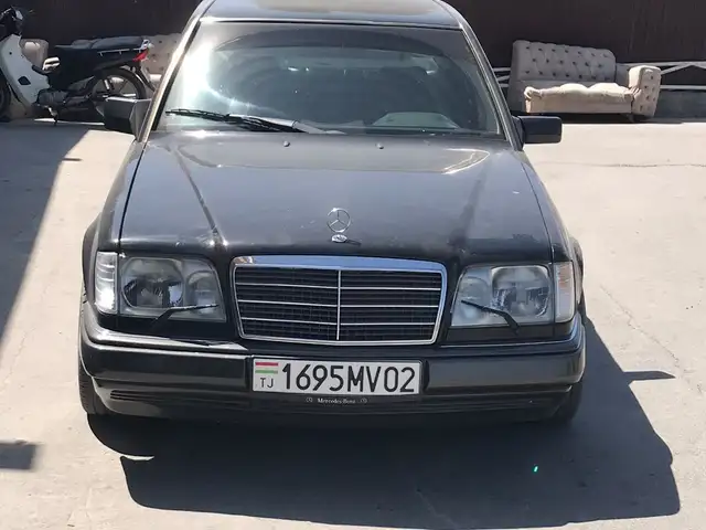 Mercedes-Benz W124