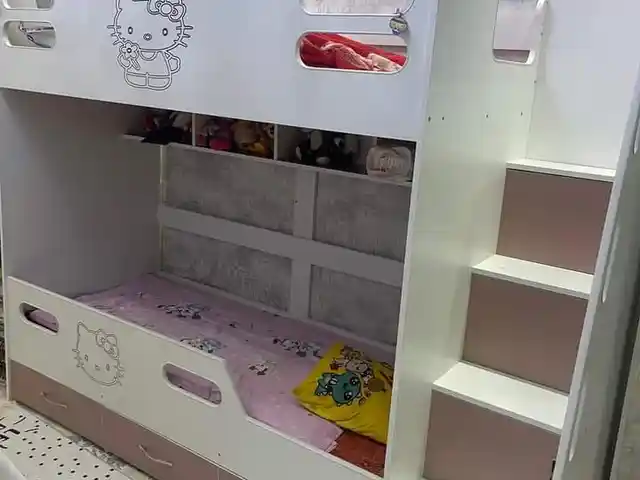 Двухъярусная кровать, Душанбе