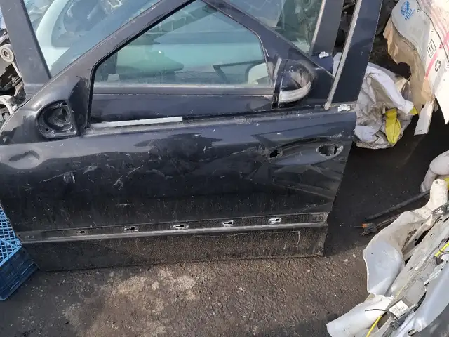 Дверь на Mercedes-Benz W203 компрессор, Душанбе