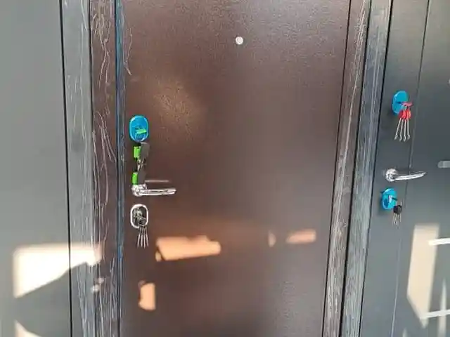 Дверь, Душанбе
