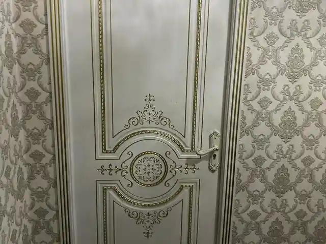 Дверь, Душанбе