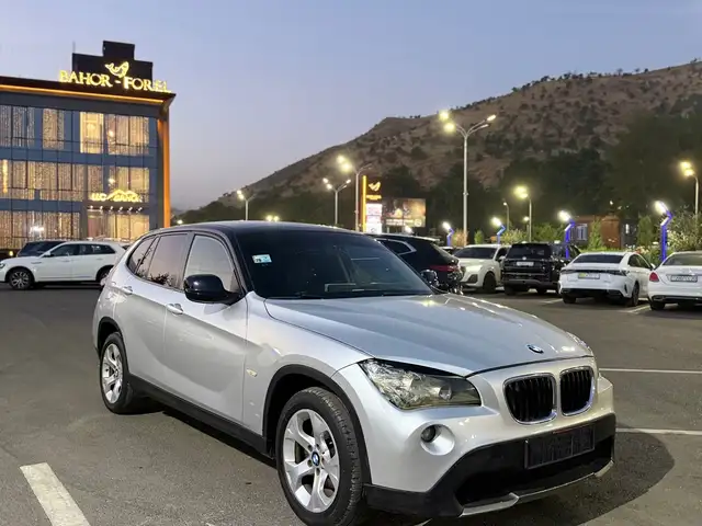 BMW X1, 2010, Душанбе - 8