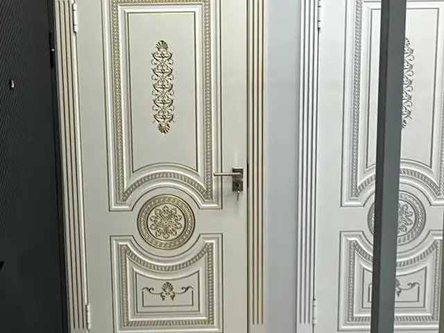 Дверь, Душанбе
