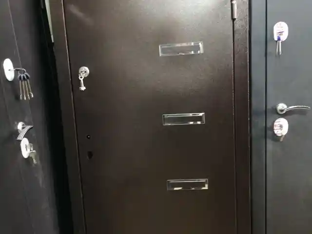 Дверь, Душанбе