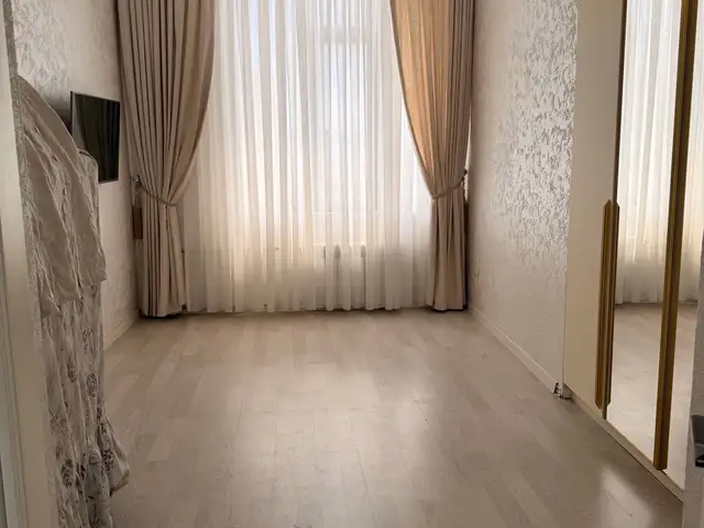 4-комн. квартира, 15 этаж, 93 м², Шохмансур, Душанбе