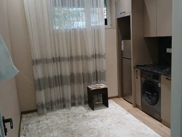 1-комн. квартира, Цокольный этаж, 35 м², 32 мкр, Худжанд