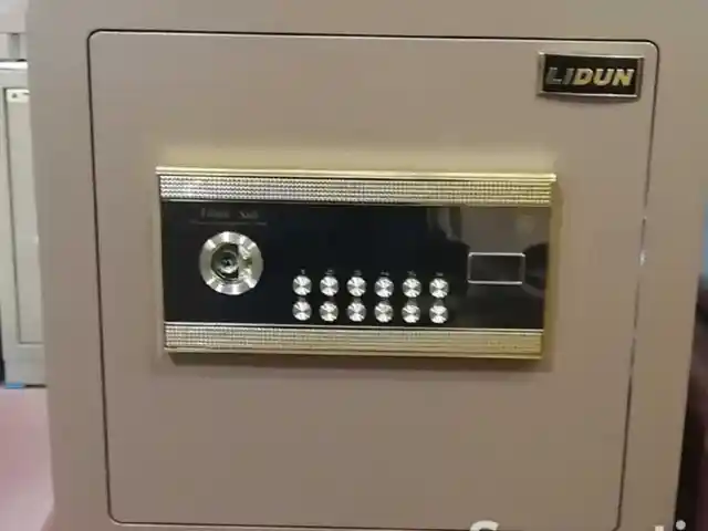 Сейф 30L, Душанбе