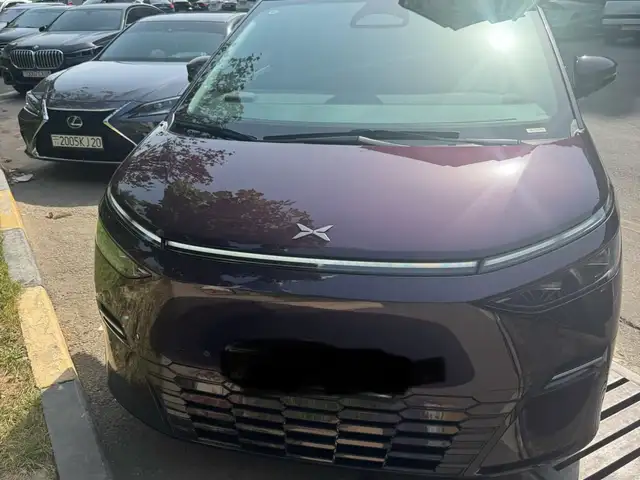 Xpeng G9