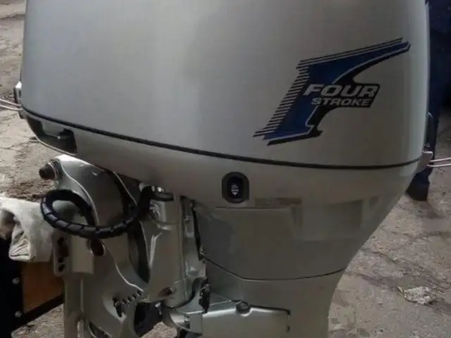 Мотор от лодки Honda 50, Хуҷанд