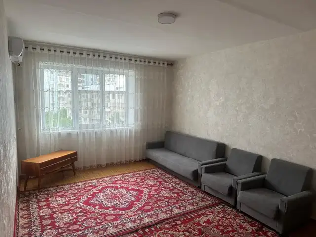 2-комн. квартира, 3 этаж, 56м², 12 мкр, Бозорча, Хуҷанд