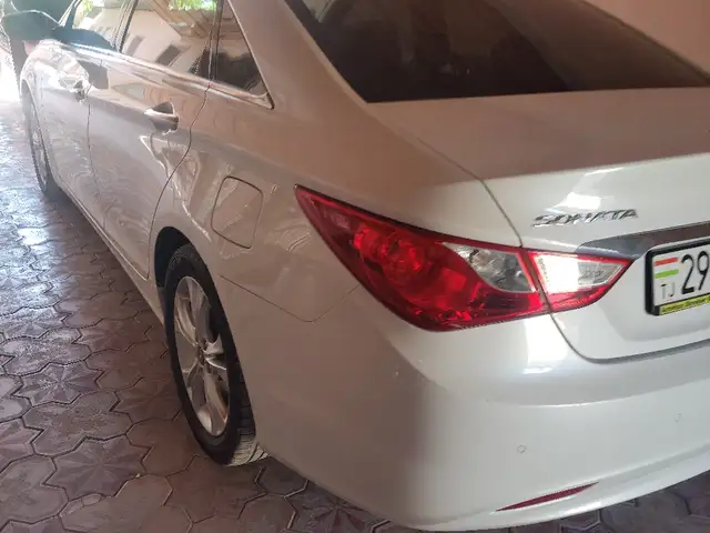 Заднее стекло от Hyundai Sonata YF, Худжанд