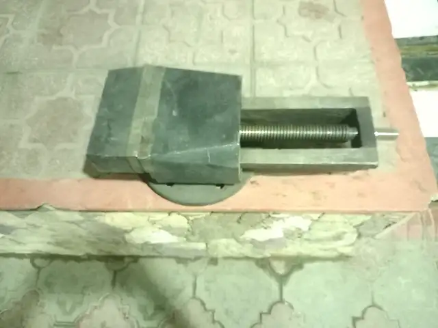 Тиски, Худжанд