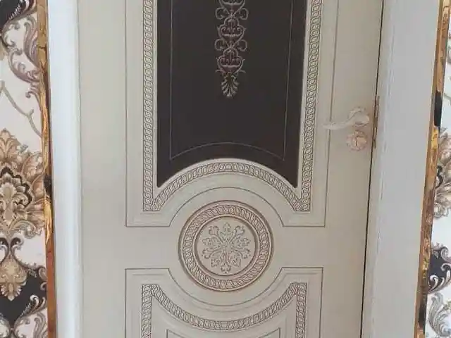 Дверь, Душанбе