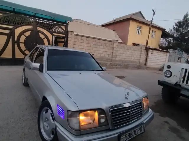 Mercedes-Benz W124