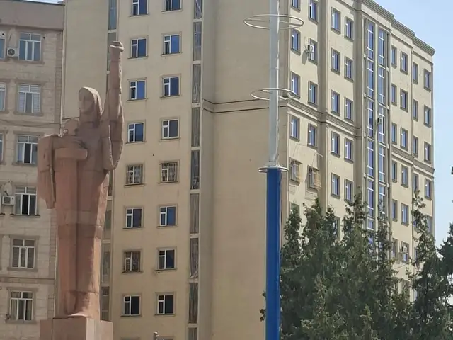 2-комн. квартира, 4 этаж, 80 м², Хайкали Модар, Вахдат