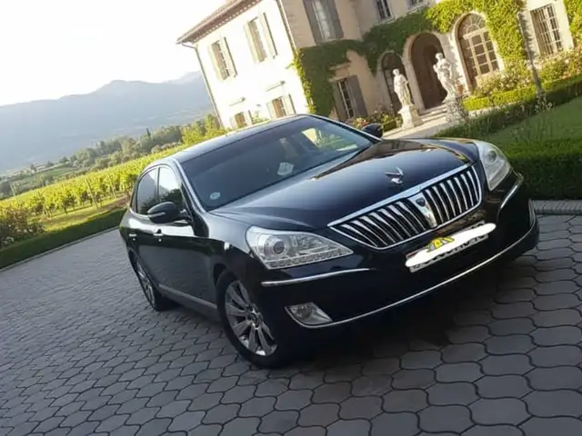 Hyundai Equus