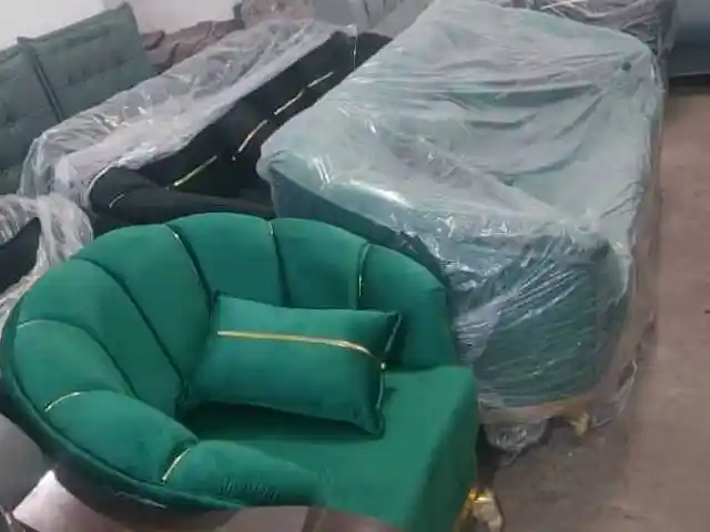 Диван и кресло, Душанбе