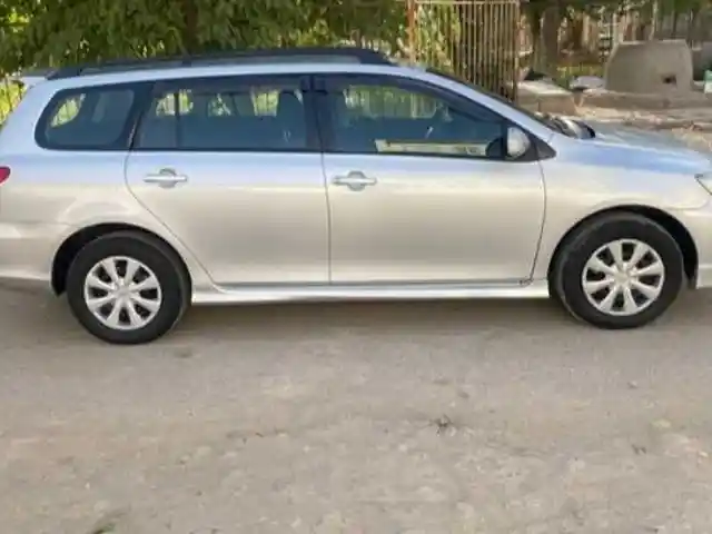 Задние не тонированные стекла от Toyota Fielder 2006-2012, Душанбе