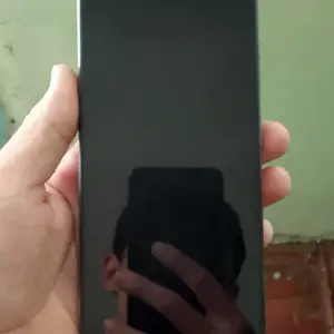 Xiaomi М15, Абдурахмони Джоми