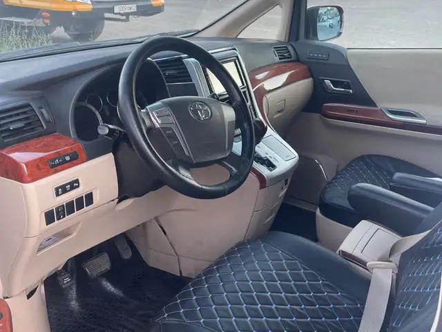 Toyota Vellfire, 2011, Худжанд - 3