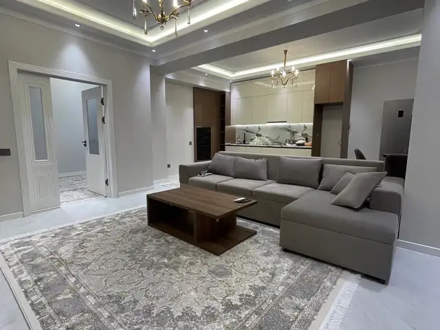 3-комн. квартира, 13 этаж, 95м², Вефа центр, над клиникой Ахвар, сзади Парламента, Душанбе