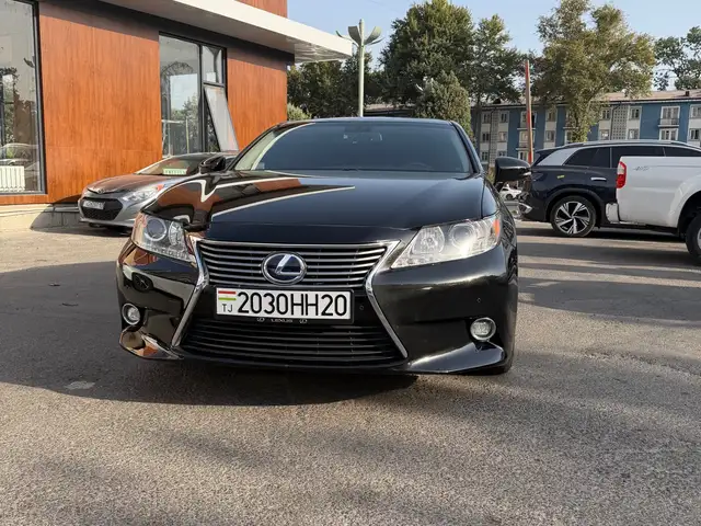 Lexus ES series