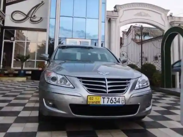 Hyundai Genesis