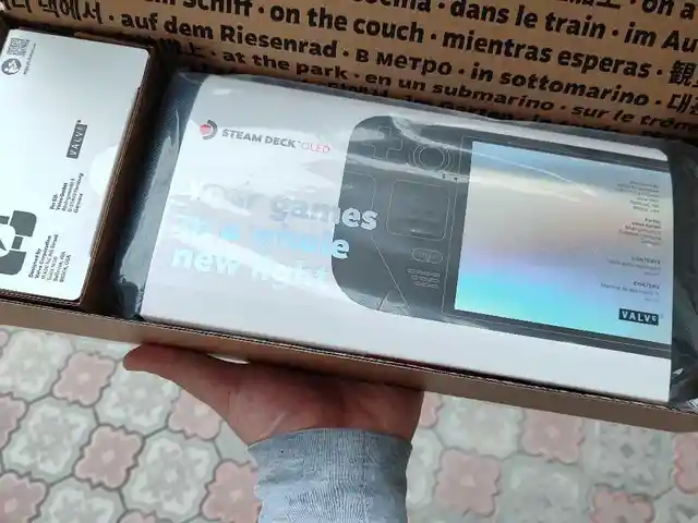 Игровая приставка Valve Steam Deck Oled 512Gb, Душанбе