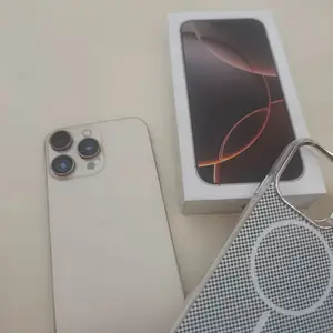 Apple iPhone Xr, 128 gb, Product Red, Худжанд