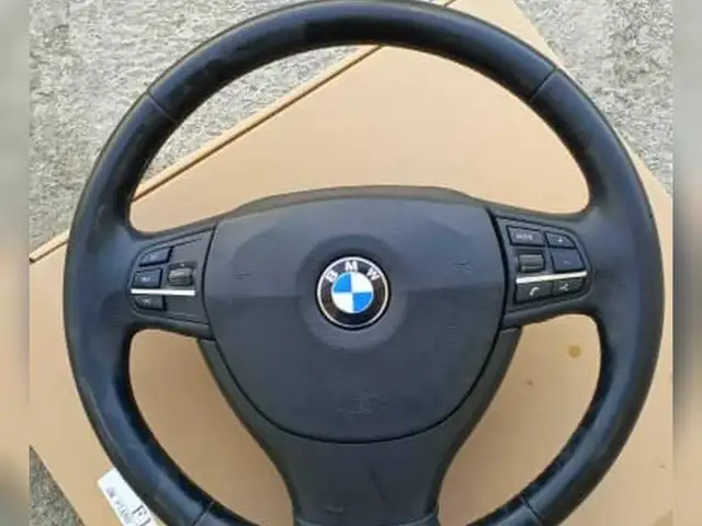 Штатный руль от BMW F10, Душанбе
