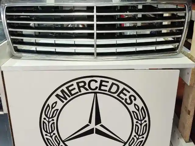 Облицовка от Mercedes-Benz, Худжанд