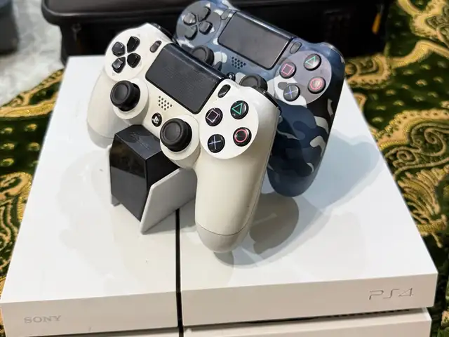 Игровая приставка Sony PlayStation 4, Душанбе