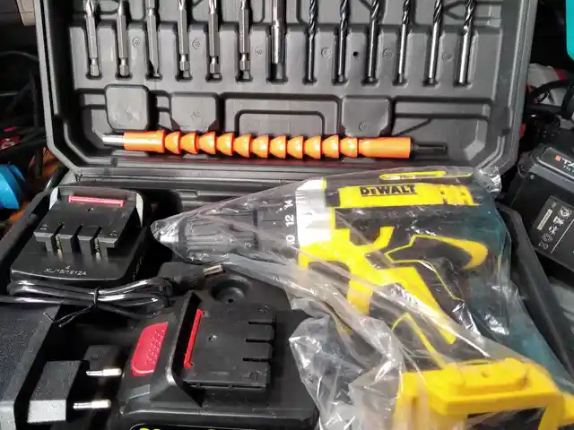 Шуруповерт Dewalt, Душанбе