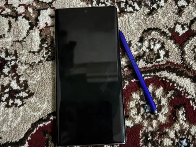 Samsung Galaxy Note 10 +, Исфара