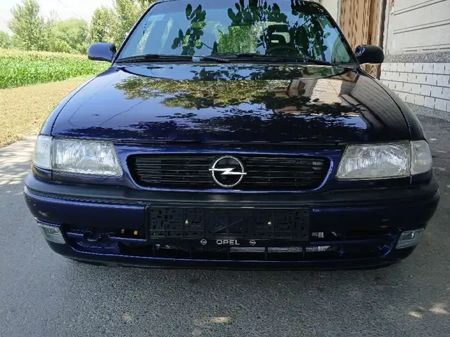 Opel Astra F