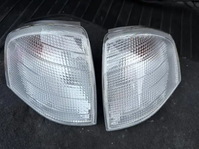 Поворотники на Mercedes-Benz, Конибодом