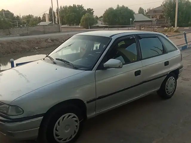 Opel Astra F